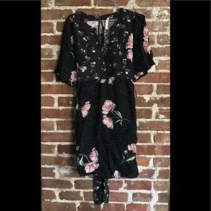 Exhilaration Black floral dress w. tie around belt